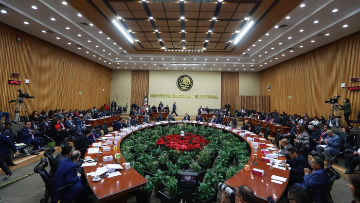 Sesión extraordinaria del INE