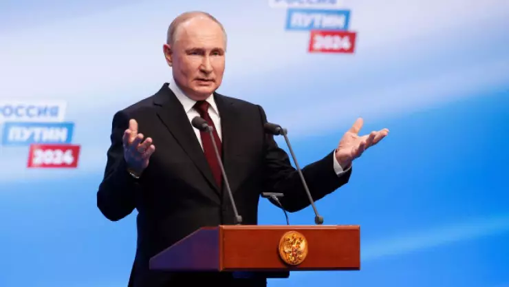 Vladímir Putin es reelegido por quinta ocasión con el 87% de los votos