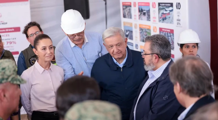 Claudia Sheinbaum y AMLO en un recorrido por las obras del Trolebús en Edomex.
