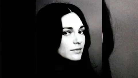 Foto en blanco y negro Ofelia Medina de joven