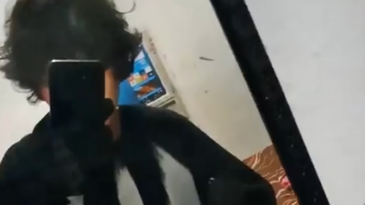 ¿DE DÓNDE SALIÓ EL ARMA?.png