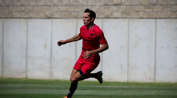 Augusto Solari entrenado con el Atlas