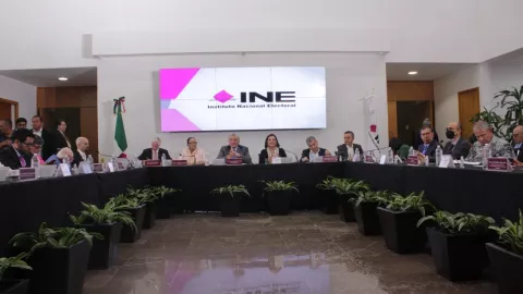 ¿Qué es la burocracia dorada del INE?