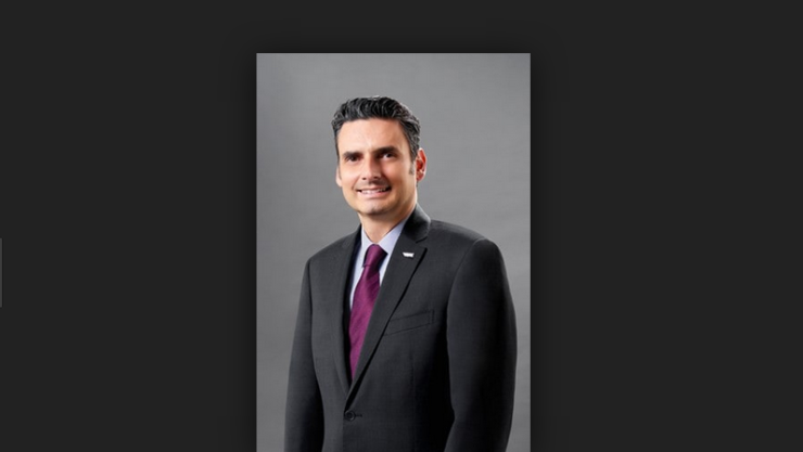 Renuncia García Alcocer a la presidencia de la CRE