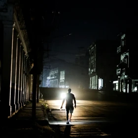 Apagón masivo en Cuba deja 3.6 millones de afectados