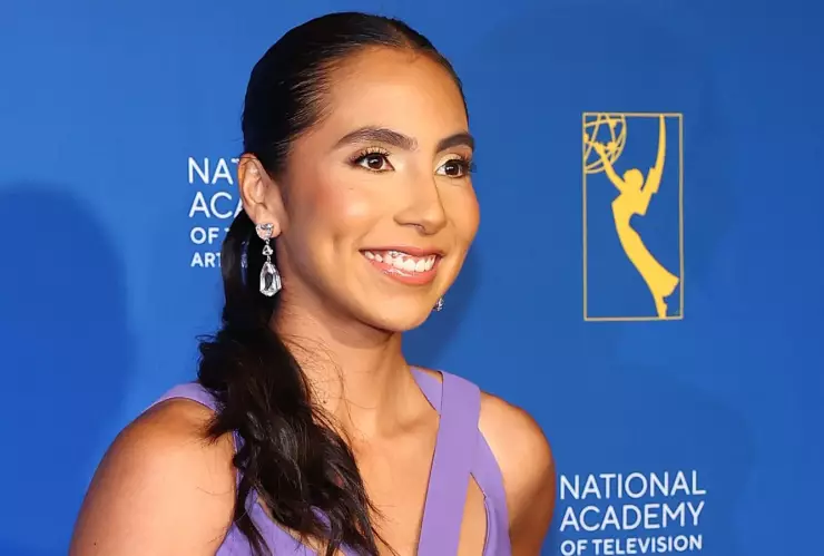 Diana Flores durante los Sports Emmy Awards 44.jpg