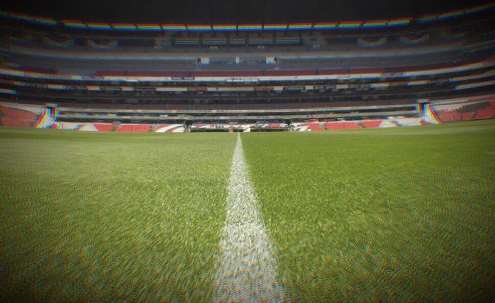 Estadio Azteca pasto