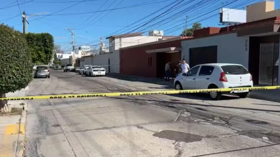 Encuentran camioneta donde viajaban presuntos delincuentes