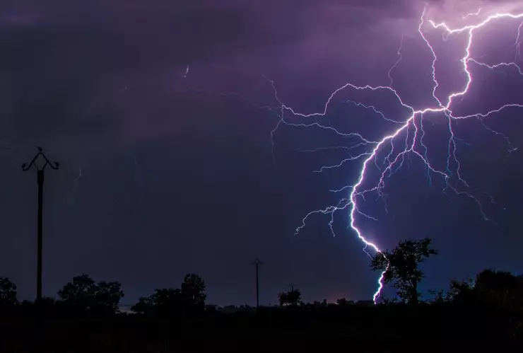 ¡Rayos! Tormenta eléctrica deja cuatro heridos en Yucatán tras explosión de licuadora