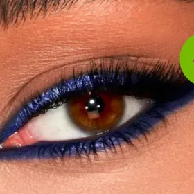 sombra azul en ojos marrones.jpg