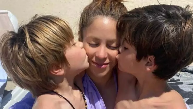 ¿Shakira cometió plagio con Acróstico_ Esto se sabe