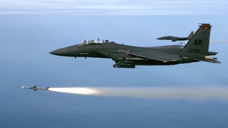 Irán derriba avión militar estadounidense