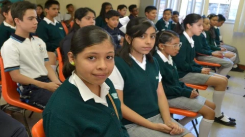 Guía completa: Cómo registrarse y obtener el apoyo de $1,215 pesos para uniformes escolares