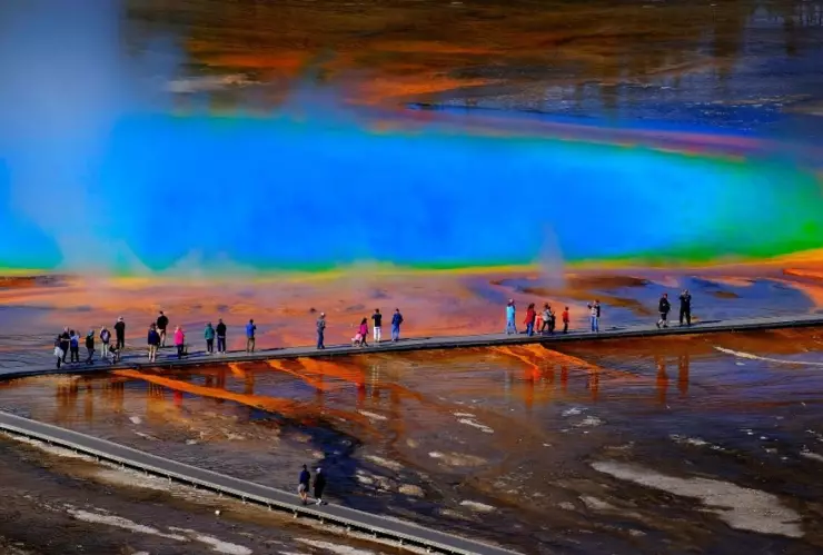 Cómo es la Gran Fuente Prismática de colores
