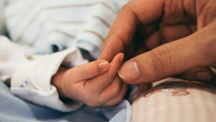 Caso niña de 13 años en Chiapas: Confirman estado de salud del bebé y revelan edad del padre