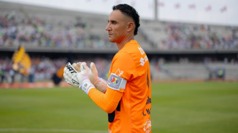 Keylor Navas en la Liga BBVA MX con Pumas