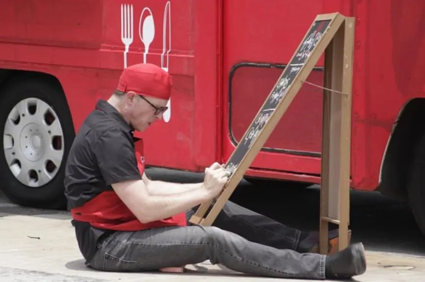 Arturo cocinando.jpg