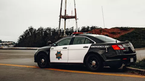 Llamada alerta de 28 migrantes retenidos en casa en Texas.