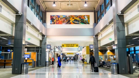 los pasillos del aeropuerto texano.