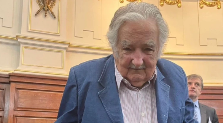 jose-mujica-tumor-esofago