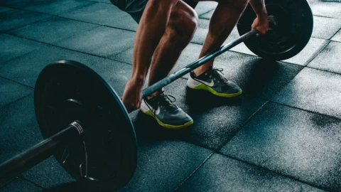 Muere hombre mientras hacía ejercicio en el gimnasio