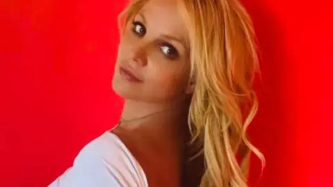 Arrestan a Britney Spears en California.