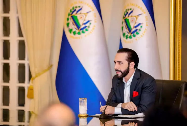 Nayib Bukele, presidente de El Salvador, investigará a todo su gabinete