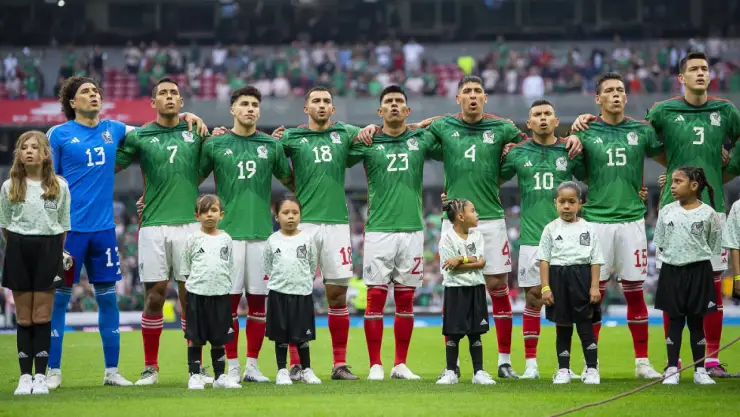 La Selección Mexicana en el Estadio Azteca previo al partido ante Jamaica