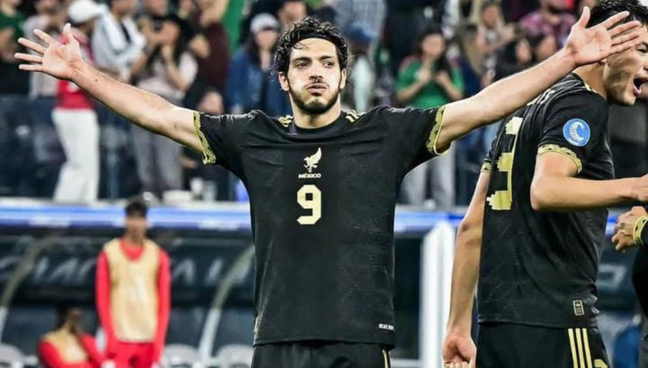 Raúl Jiménez: ¿cuál es el nivel de estudios del delantero mexicano?