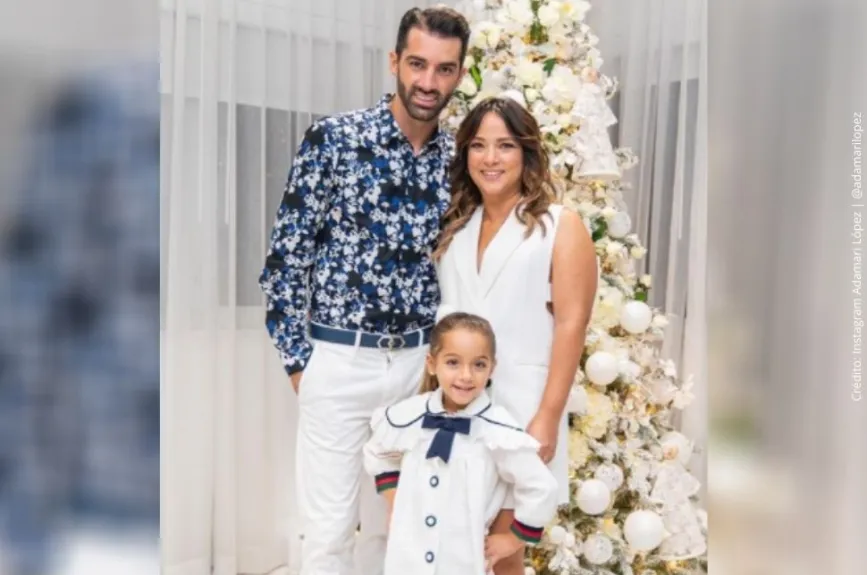 Adamari en Navidad..jpg