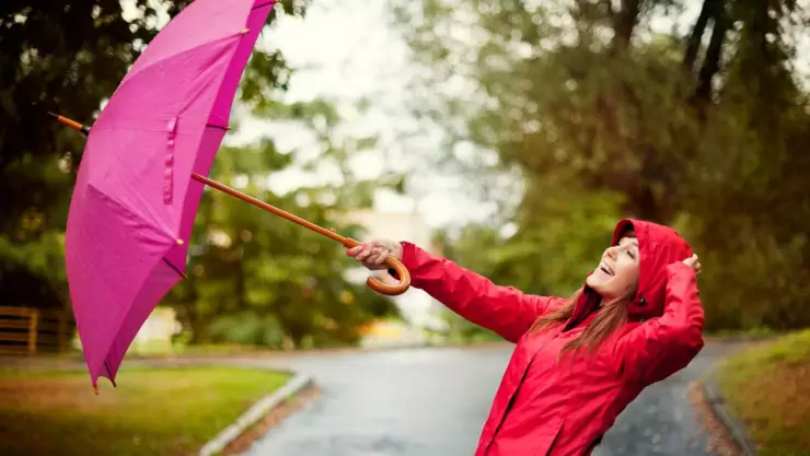 Fuertes vientos tras lluvia en BC