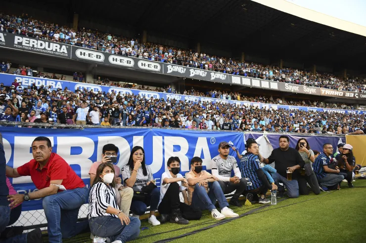 Pelea Gallos Blancos Atlas jornada 9 Liga MX