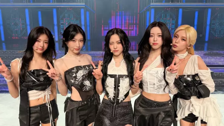 integrantes de itzy.jpeg