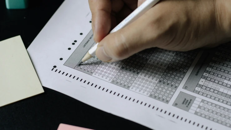 Roban examen de medicina de la UAQ y 33 alumnos reciben máxima calificación