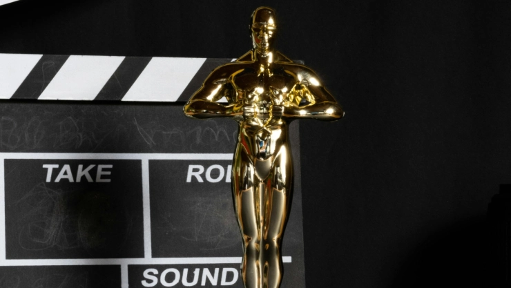 Este es el peso exacto de una estatuilla de los Premios Oscar 2025