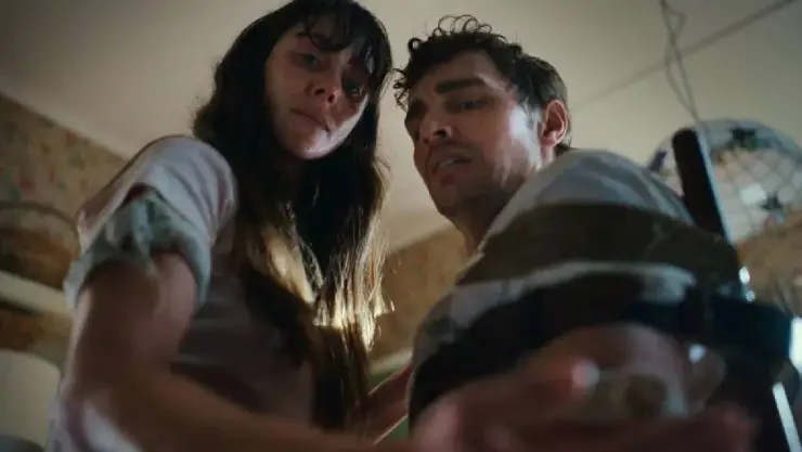 Together-¿De-qué-trata-la-nueva-película-de-terror-corporal_.jpg