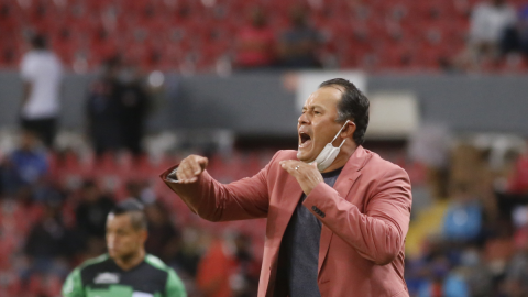 Juan Reynoso, t&eacute;cnico de Cruz Azul