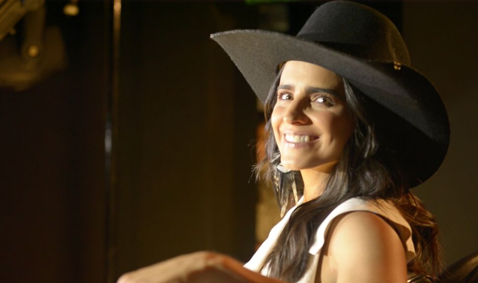 Bárbara de Regil en Revista Central