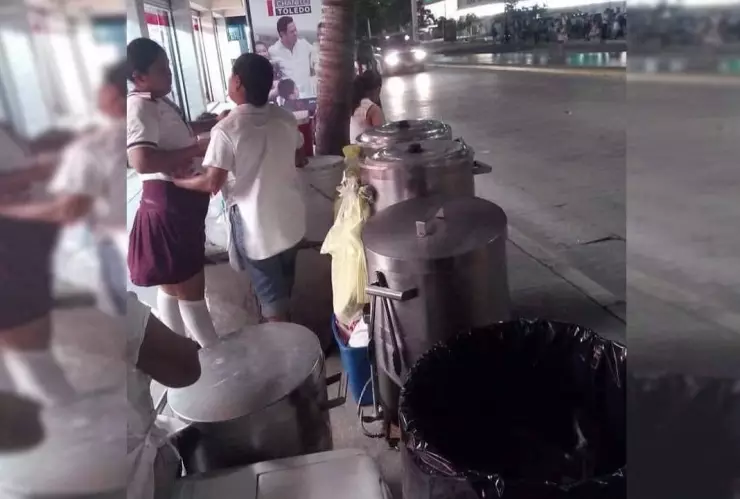 Se queja de vendedora de tamales y lo tunden por codo