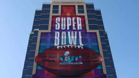 SuperBwol LVII edificio