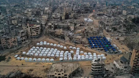 Desplazados que regresan a Gaza.