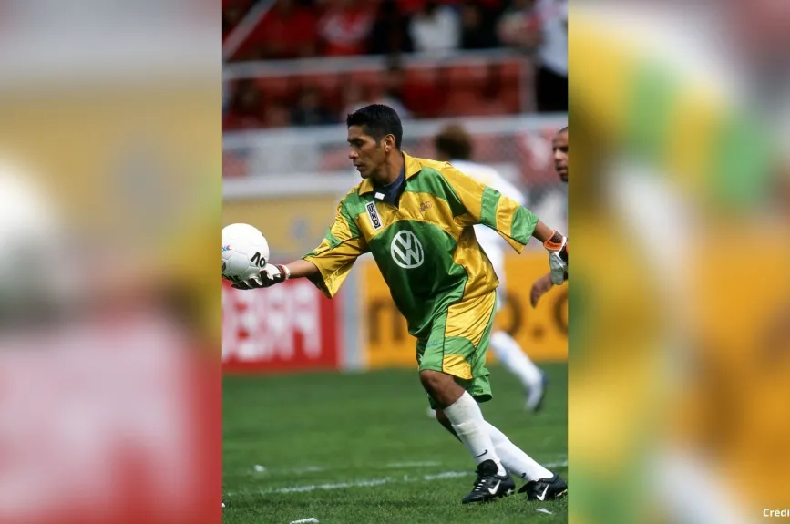 14 Jorge Campos equipos en su carrera.jpg