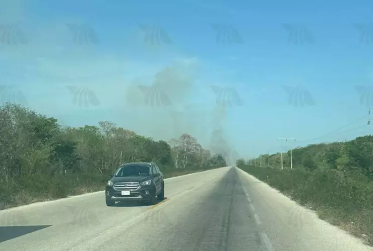 Reportan INCENDIO en la carretera Motul-Tizimín ¡Tome sus precauciones!