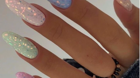 uñas brillantes.png