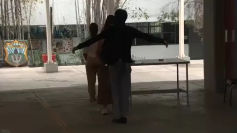 Revisaran con detector de metales a alumnos por amenaza Monterrey.jpg