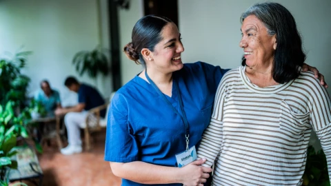 Salud Casa por Casa: Abren registro de trabajo para médicos y enfermeras con solo 6 requisitos