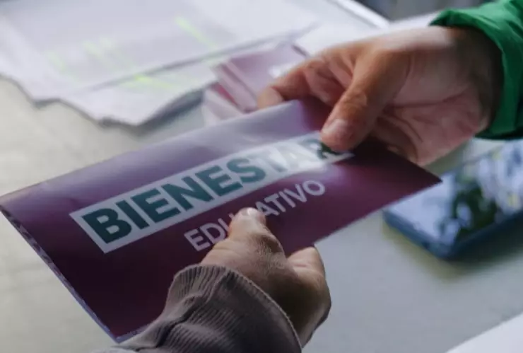 Mi Beca para Empezar Sheinbaum iniciativa Congreso CDMX Constitución