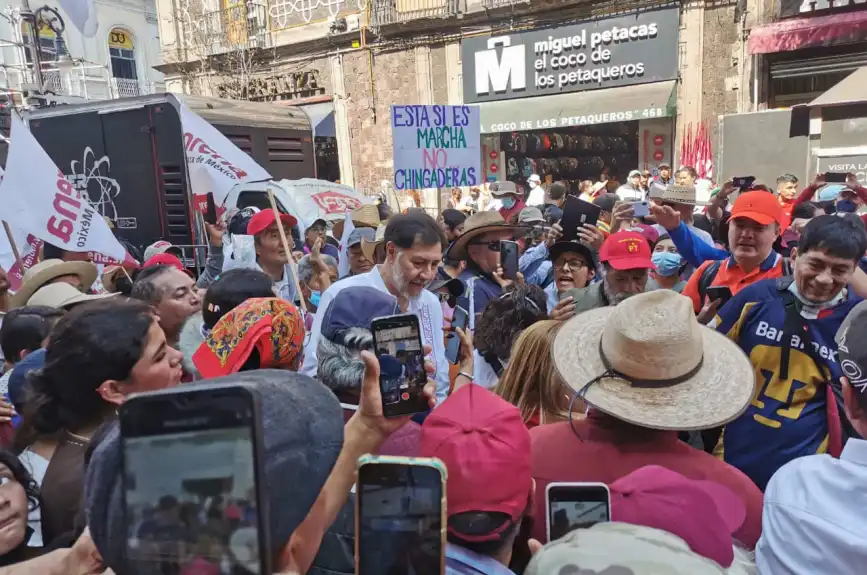 Fernández Noroña marcha AMLO