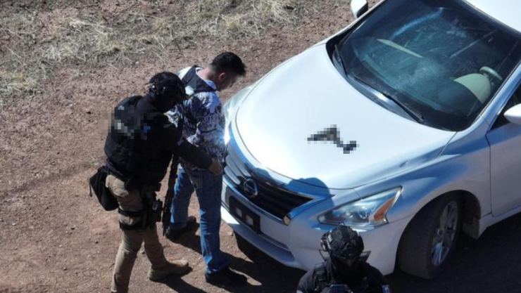 Arrestan a sujeto armado