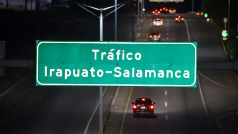 ¡Caos en un punto específico! ¿Dónde Así el tráfico vehicular sobre la carretera Irapuato-Salamanca hoy jueves 12 de febrero.jpg